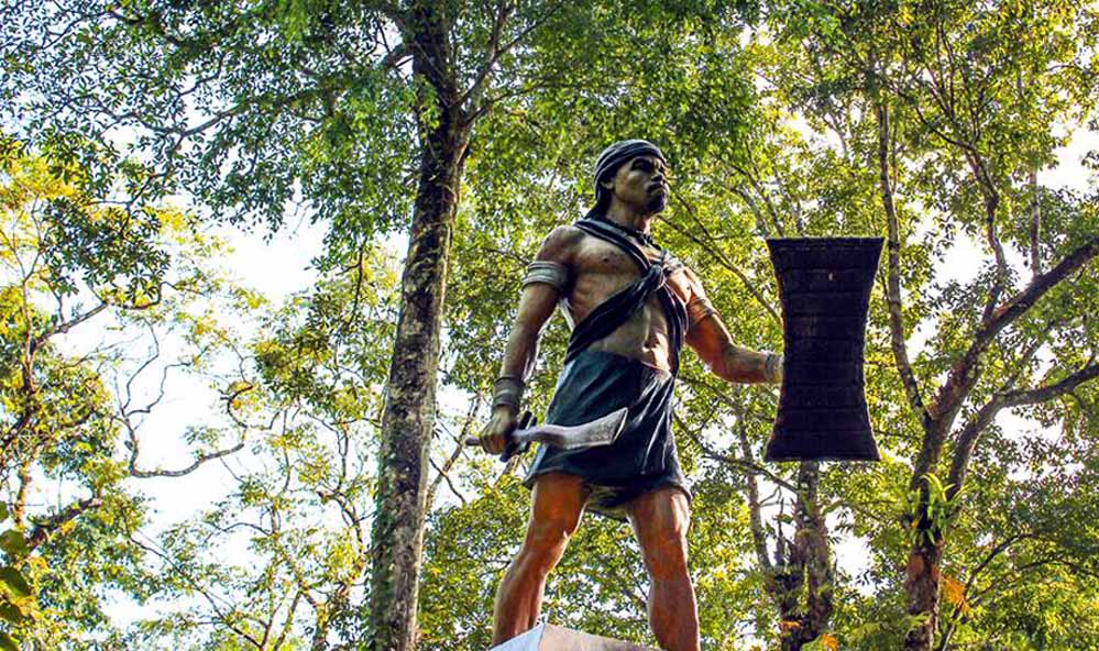 Statue of Pa Togan Nengminia Sangma Statue of Pa Togan Nengminia Sangma